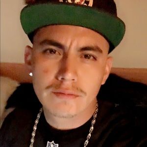 Meet your Posher, Julian